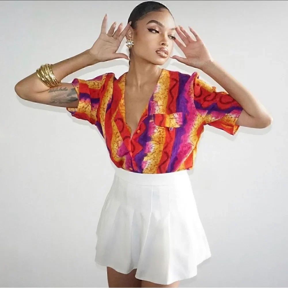 Bold & Bright: Vintage Abstract Short-Sleeved Button-Up Shirt